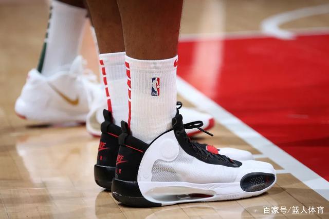 新老对决C罗PK亚马尔!"双牙"决战难逃平局魔咒