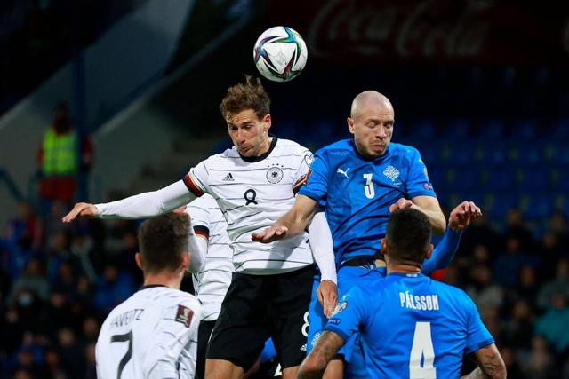 班凯罗27分米切尔50分 魔术力克骑士3-3进抢七